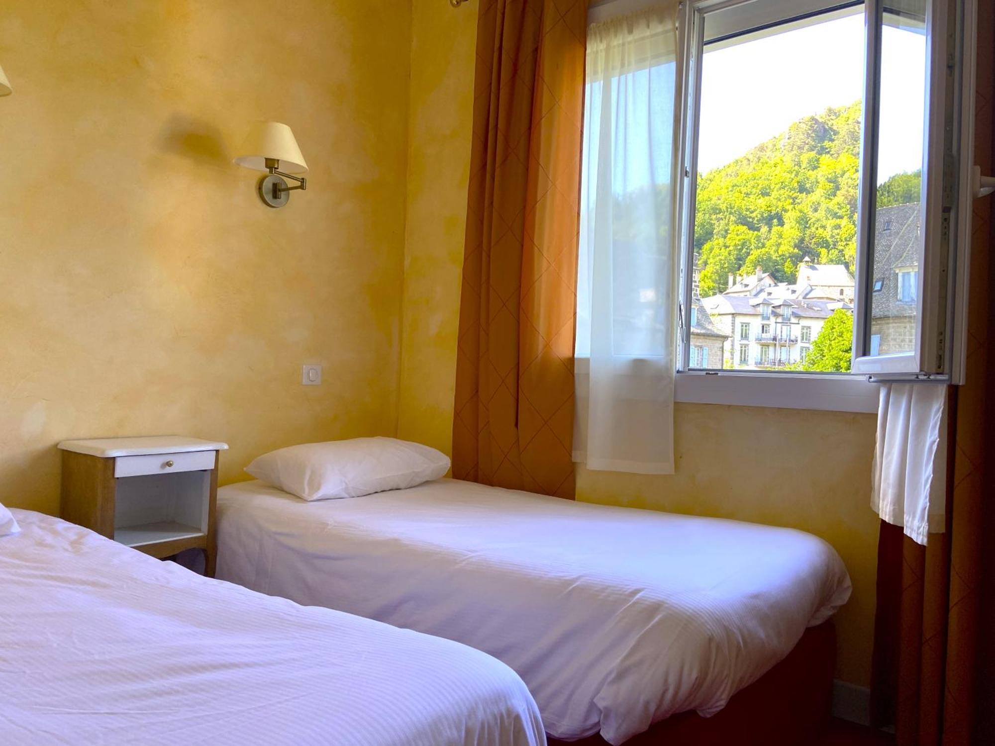 Hotel Beausejour Vic-sur-Cere Bilik gambar